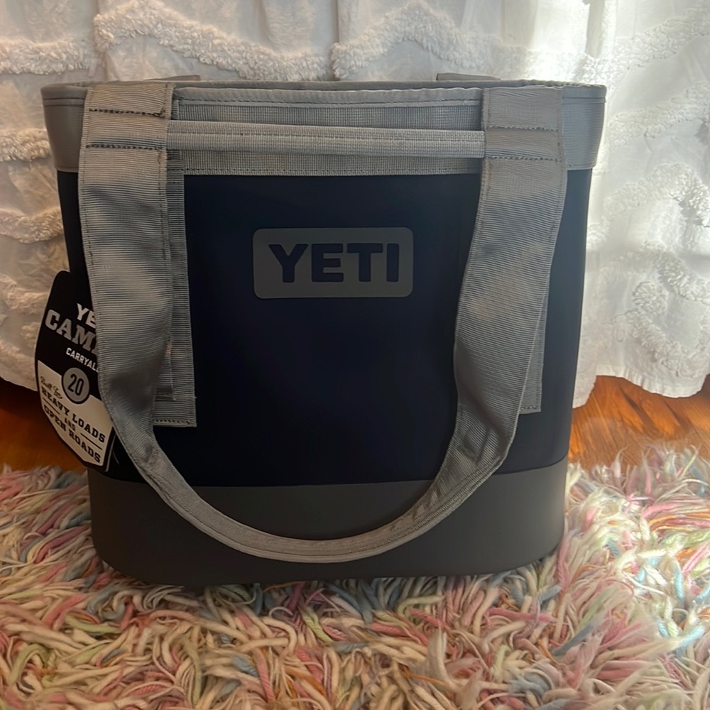 Yeti Camino Carryall 20